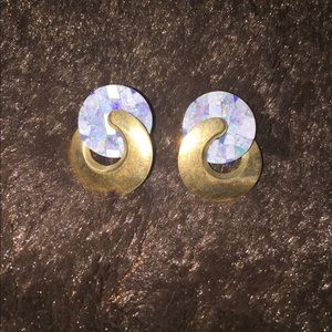 14K gold and mother of pearl/black onyx pierced earrings. Great price!!!